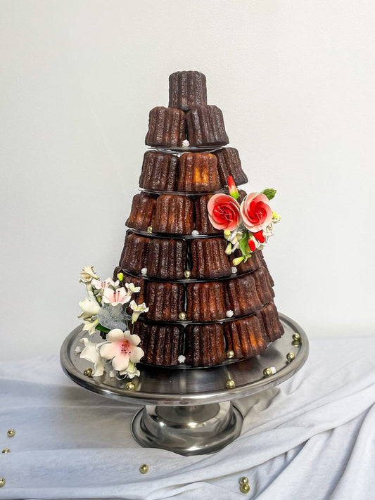 Canelé Pyramid for Weddings: A Refined Alternative to the Traditional Wedding Cake